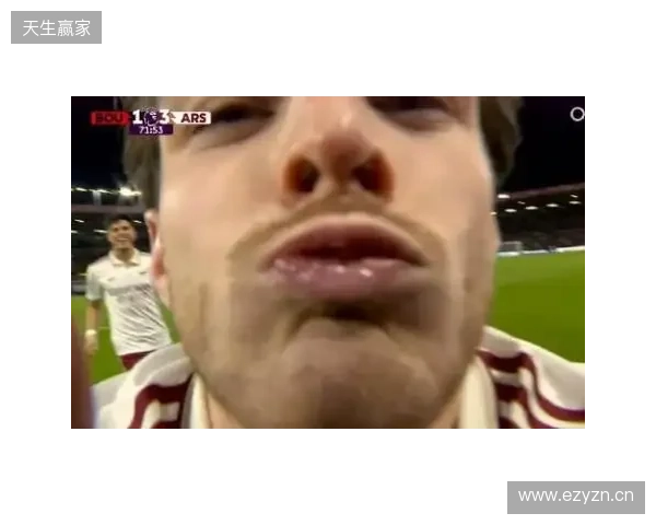 小雷：摄像机都是口水，得管你收费了！赖斯：只是轻吻了一下😂